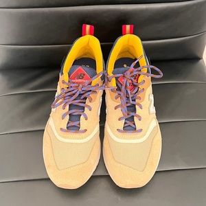 New Balance size 9 men